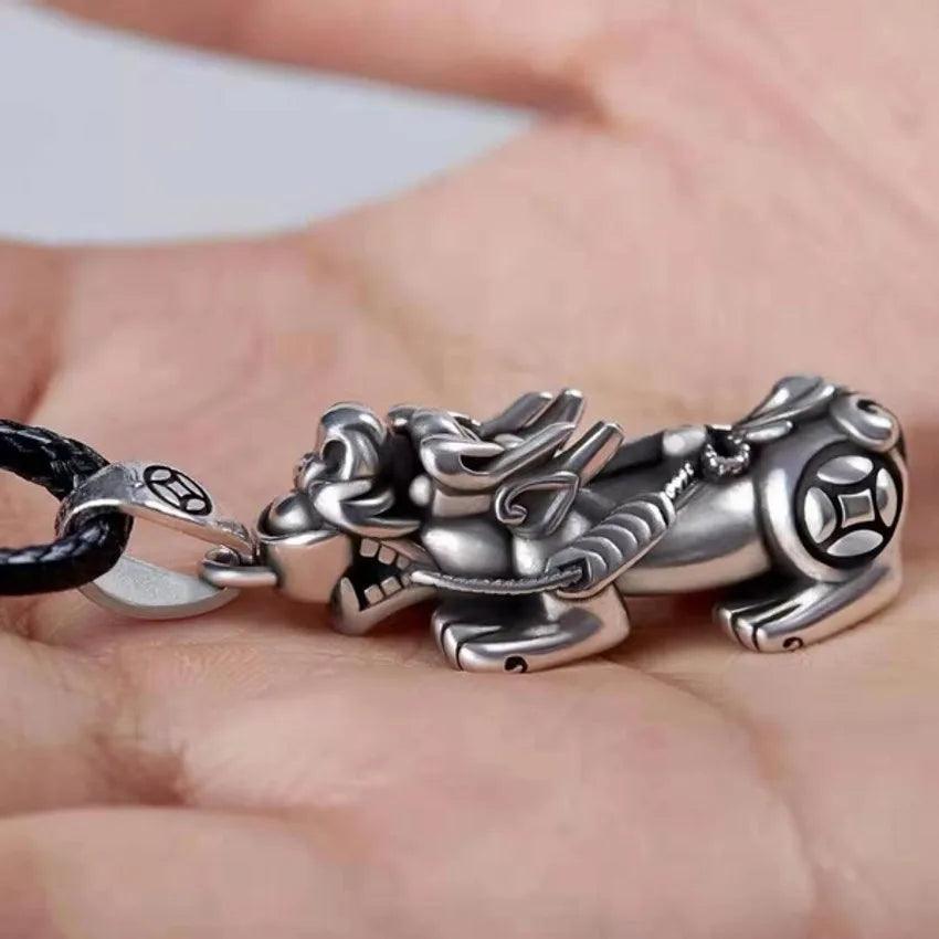 Vintage Pixiu Lucky Pendant Necklace Chinese Fengshui Pixiu Bring Wealth Lucky Animal Charm Necklaces for Men Women Gift Jewelry