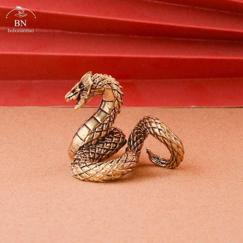 Retro Brass Europe Ancient Beast Flying Dragon Home Decor Ornaments Copper Animal Figurines Fengshui Statue