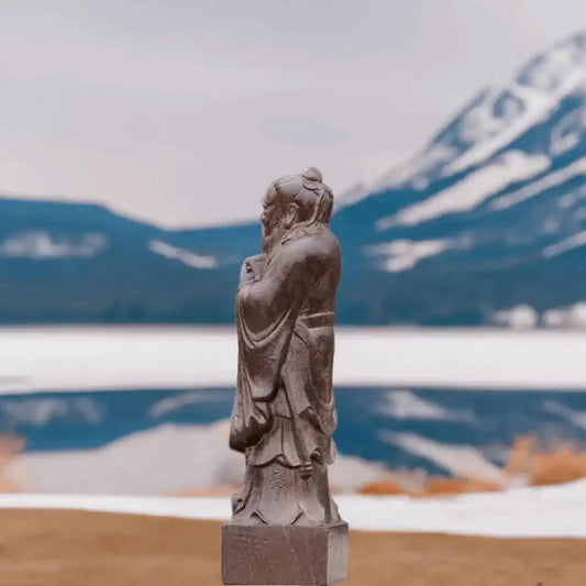 Agarwood Confucius Statue – Hand-Carved Feng Shui Wood Decor for Home, Office, or Teacher’s Day Gift – Enhances Learning and Inspires Wisdom