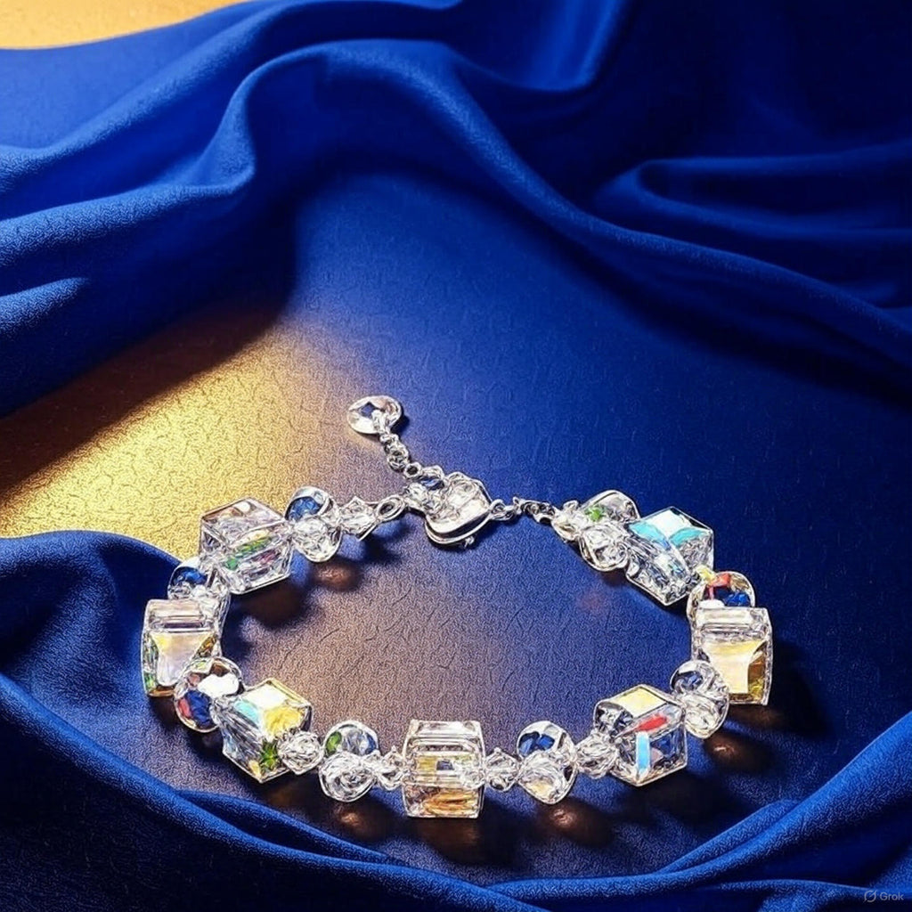 Delysia King 1pcs Women Trendy Cube Crystal Bracelet Luxurious Personality Versatile Wrist Chain Best Friend Gift