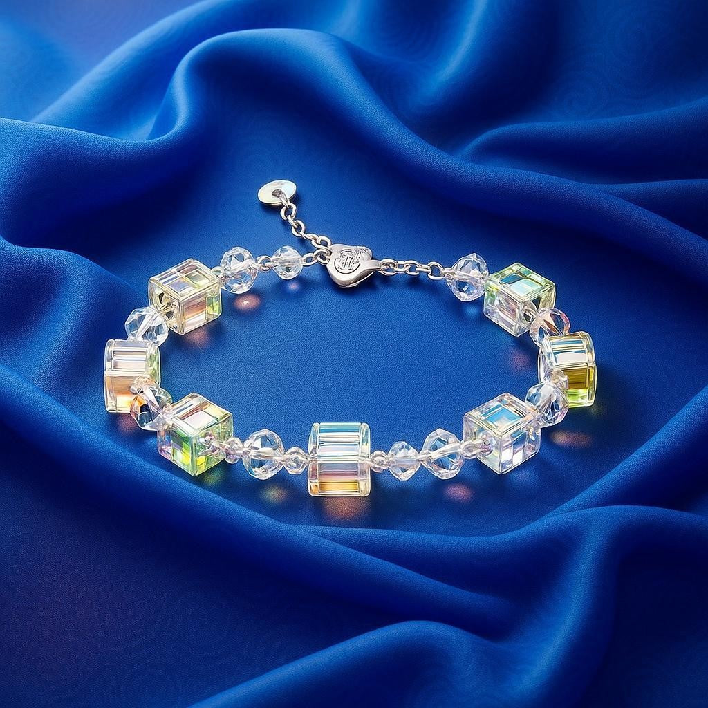 Delysia King 1pcs Women Trendy Cube Crystal Bracelet Luxurious Personality Versatile Wrist Chain Best Friend Gift