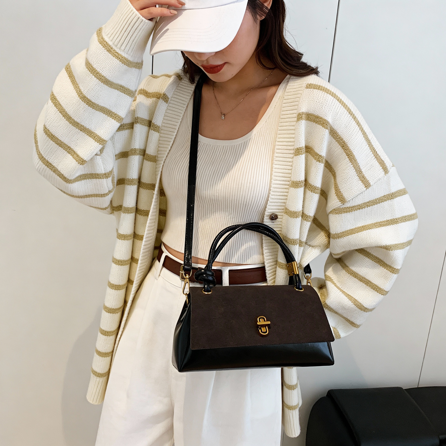 Vintage Suede Shoulder Bag with Leather Details – Business Casual for Women