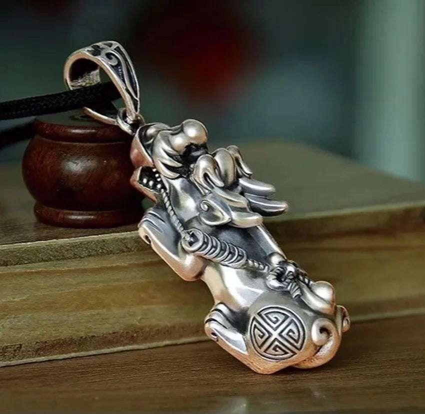 Vintage Pixiu Lucky Pendant Necklace Chinese Fengshui Pixiu Bring Wealth Lucky Animal Charm Necklaces for Men Women Gift Jewelry