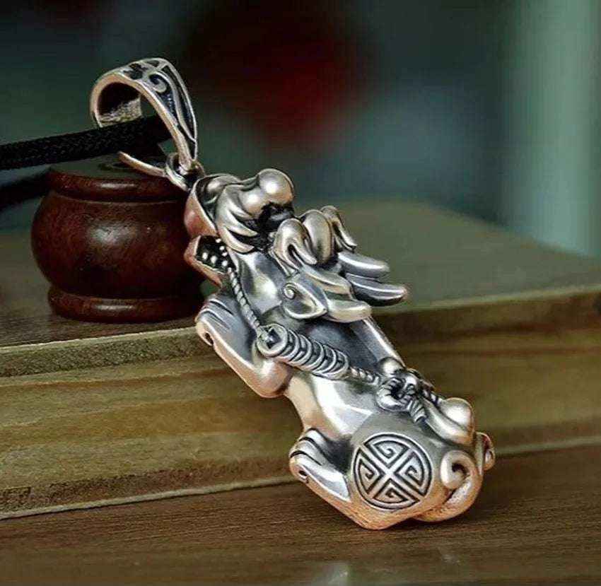 Vintage Fengshui Pixiu Pendant Necklace Lucky Wealth Charm Jewelry for Men Women