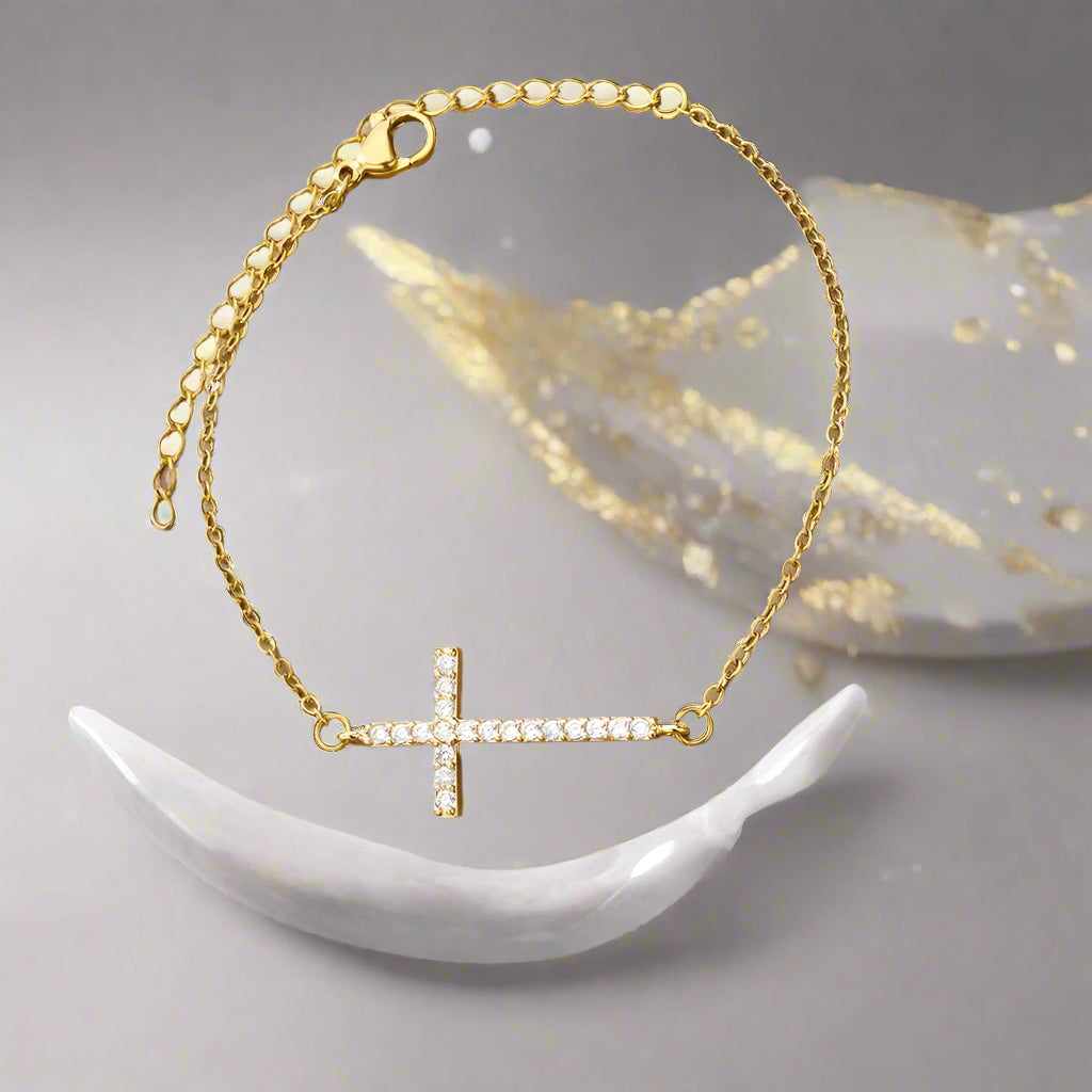 Gold-Plated Crystal Cross Bracelet for Women – Feng Shui Amulet for Protection & Good Luck, Fashion Stainless Steel Religious Jewelry